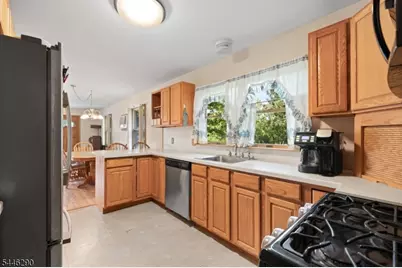174 Maple St, Bridgewater, NJ 08807 - Photo 5