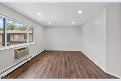 88-96 Boulevard #304, Passaic, NJ 07055 - Photo 5
