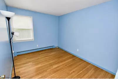 18 Summit Rd, Sparta Township, NJ 07871 - Photo 9