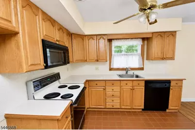 18 Summit Rd, Sparta Township, NJ 07871 - Photo 5