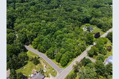 242 W Mountain Rd, Sparta Township, NJ 07871 - Photo 9