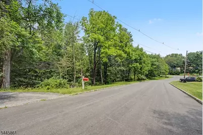 242 W Mountain Rd, Sparta Township, NJ 07871 - Photo 15