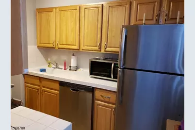 6050 Kennedy Blvd, West New York, NJ 07093 - Photo 3