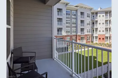 100 Eisenhower Pkwy #B1, Livingston, NJ 07039 - Photo 21