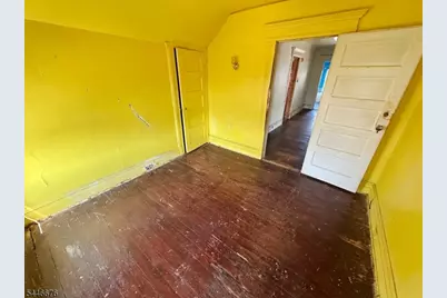 86 Hawthorne Ave, East Orange, NJ 07018 - Photo 15