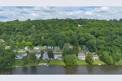 112 Seneca Lake Rd, Sparta Township, NJ 07871 - Photo 17