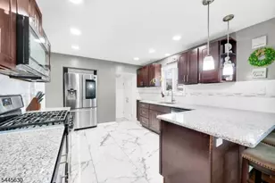 219 Burroughs Terrace, Union Township, NJ 07083 - Photo 7