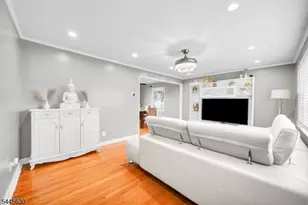 219 Burroughs Terrace, Union Township, NJ 07083 - Photo 3