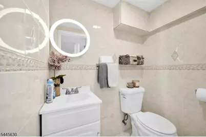 219 Burroughs Ter, Union Township, NJ 07083 - Photo 17