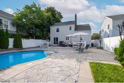 219 Burroughs Ter, Union Township, NJ 07083 - Photo 23