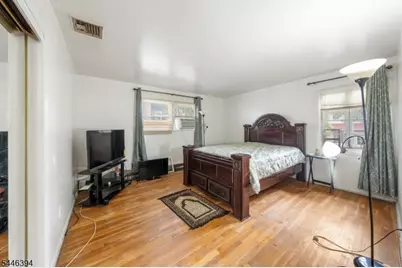 34 Young Ave, Hillside, NJ 07205 - Photo 13