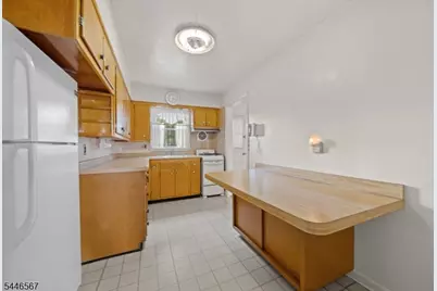 7 Freeman Pl, Nutley, NJ 07110 - Photo 13