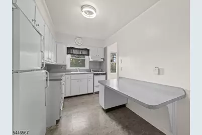 7 Freeman Pl, Nutley, NJ 07110 - Photo 27