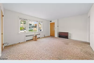 7 Freeman Pl, Nutley, NJ 07110 - Photo 11