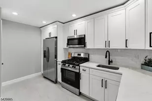 429 Wheatsheaf Rd, Roselle, NJ 07203 - Photo 13