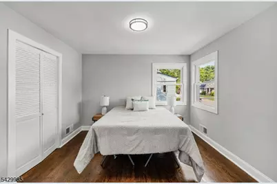 429 Wheatsheaf Rd, Roselle, NJ 07203 - Photo 19
