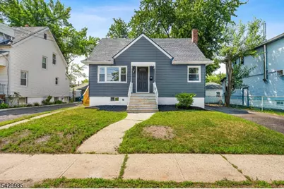 429 Wheatsheaf Rd, Roselle, NJ 07203 - Photo 1