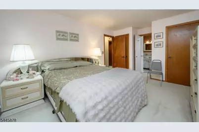 6 Ash Ln, Parsippany, NJ 07034 - Photo 15