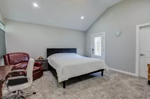 34 Leiv Eirikson Ave, Franklin Township, NJ 08540 - Photo 21