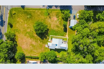 34 Leiv Eirikson Ave, Franklin Township, NJ 08540 - Photo 5