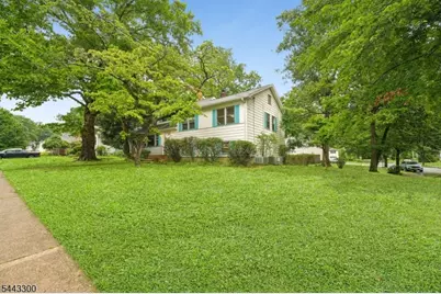 46 Lidgerwood Pkwy, Morristown, NJ 07960 - Photo 1