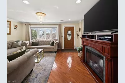 79 Susan Ct, Clifton, NJ 07012 - Photo 5