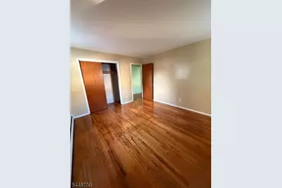 81 Mount Vernon Ave, Irvington, NJ 07111 - Photo 9