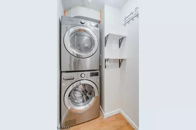 148 Oakwood Ave, Cliffside Park, NJ 07010 - Photo 15