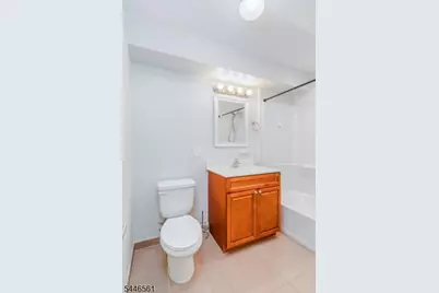 148 Oakwood Ave, Cliffside Park, NJ 07010 - Photo 13