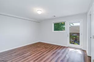 148 Oakwood Ave, Cliffside Park, NJ 07010 - Photo 11