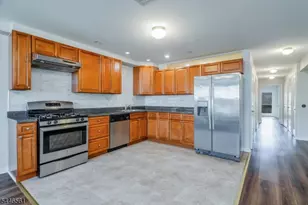 148 Oakwood Ave, Cliffside Park, NJ 07010 - Photo 5