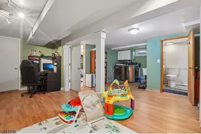 28 Warwick Cir, Springfield, NJ 07081 - Photo 21