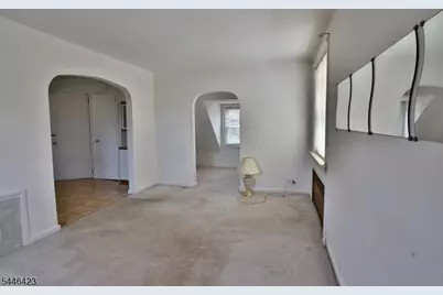 39 Chestnut St, Wallington, NJ 07057 - Photo 17