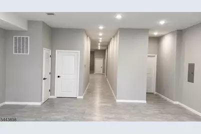 52 Holland St, Newark, NJ 07103 - Photo 11