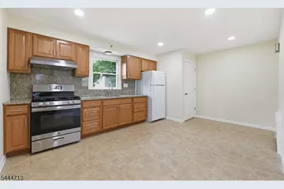 322 Broughton Ave, Bloomfield, NJ 07003 - Photo 11