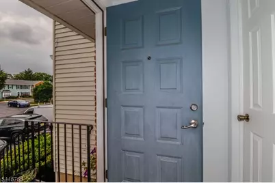 136 Coburn Ln, Franklin Township, NJ 08873 - Photo 5