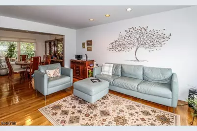 136 Coburn Ln, Franklin Township, NJ 08873 - Photo 7