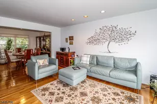 136 Coburn Ln, Franklin Township, NJ 08873 - Photo 7