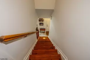 136 Coburn Ln, Franklin Township, NJ 08873 - Photo 17