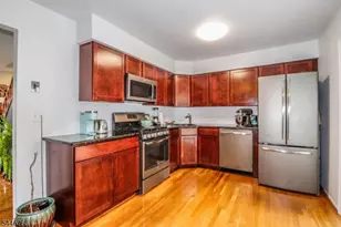 136 Coburn Ln, Franklin Township, NJ 08873 - Photo 13