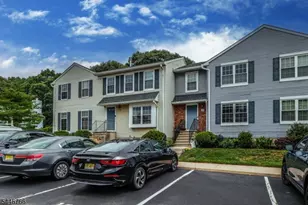 136 Coburn Ln, Franklin Township, NJ 08873 - Photo 3
