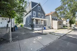 16 New St, Montclair, NJ 07042 - Photo 3