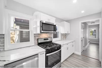 16 New St #2, Montclair, NJ 07042 - Photo 7