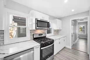 16 New St, Montclair, NJ 07042 - Photo 7