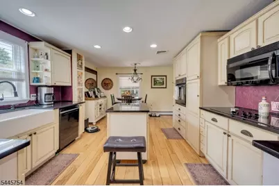 26 Mackenzie Rd, Hampton Boro, NJ 08827 - Photo 9