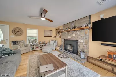 26 Mackenzie Rd, Hampton Boro, NJ 08827 - Photo 5