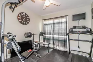 31 Woodview Ave, Woodbridge Township, NJ 08863 - Photo 17
