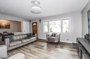 31 Woodview Ave, Woodbridge Township, NJ 08863 - Photo 5