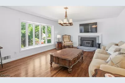 42 Sandy Hill Rd, Westfield, NJ 07090 - Photo 5