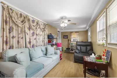 37 Newfield St, East Orange, NJ 07017 - Photo 5